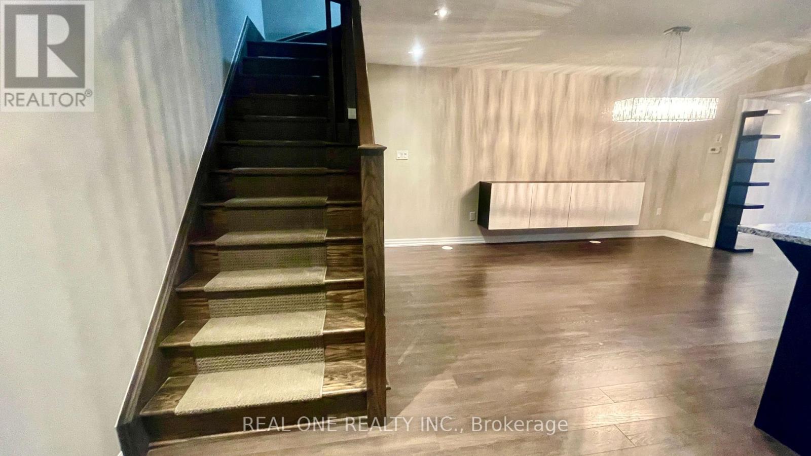 295 Ellen Davidson Drive, Oakville, Ontario  L6M 0V2 - Photo 16 - W12530906