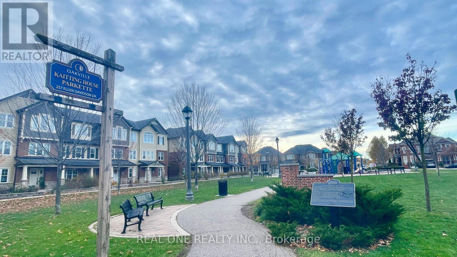 295 Ellen Davidson Drive, Oakville, Ontario  L6M 0V2 - Photo 33 - W12530906