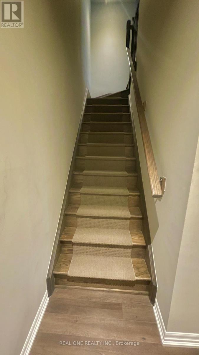 295 Ellen Davidson Drive, Oakville, Ontario  L6M 0V2 - Photo 5 - W12530906