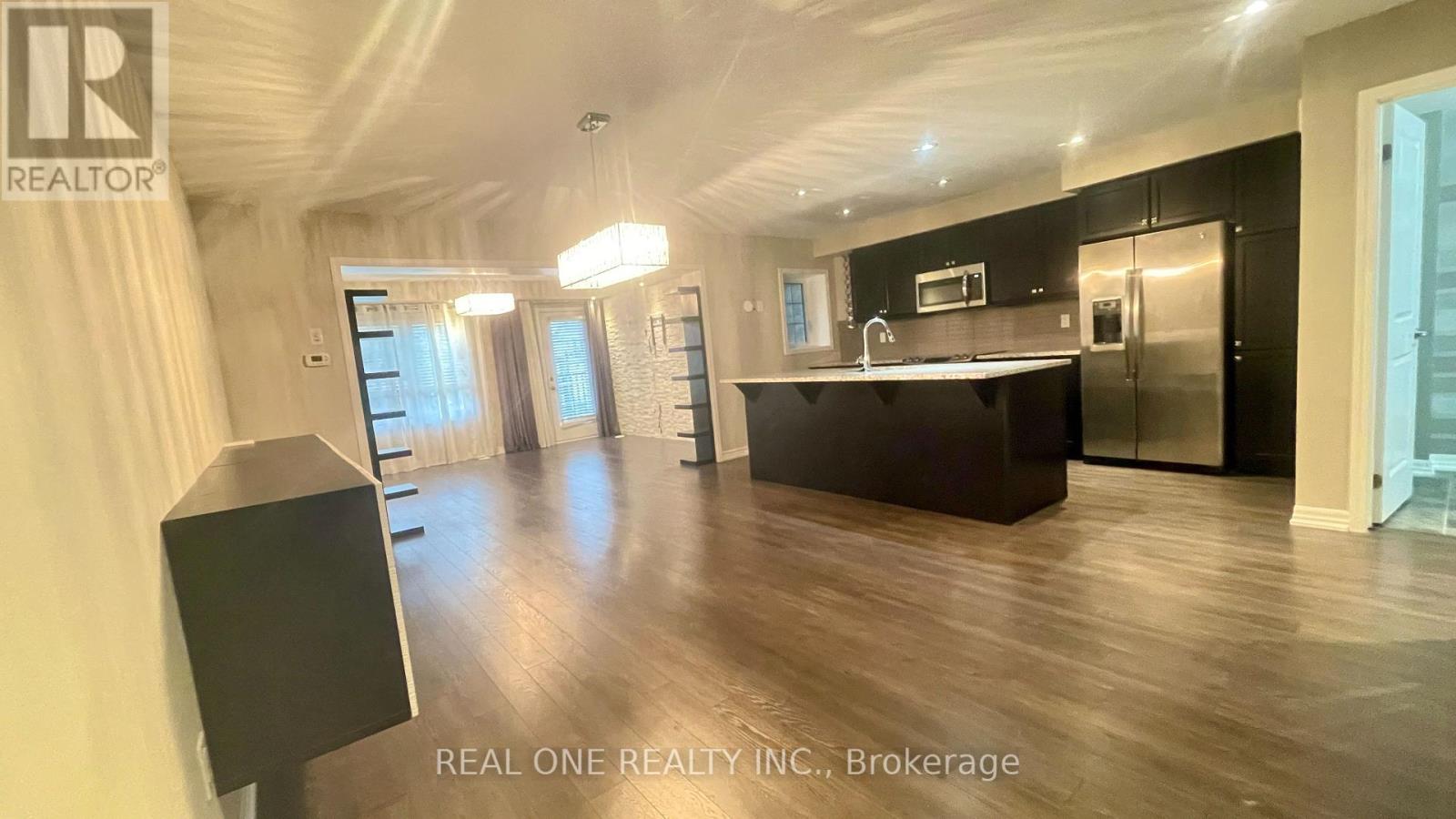 295 Ellen Davidson Drive, Oakville, Ontario  L6M 0V2 - Photo 7 - W12530906