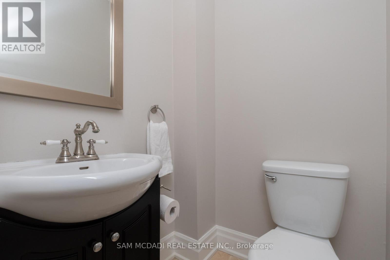 25 Victoria Street, Milton, Ontario  L9T 1S5 - Photo 15 - W12530960