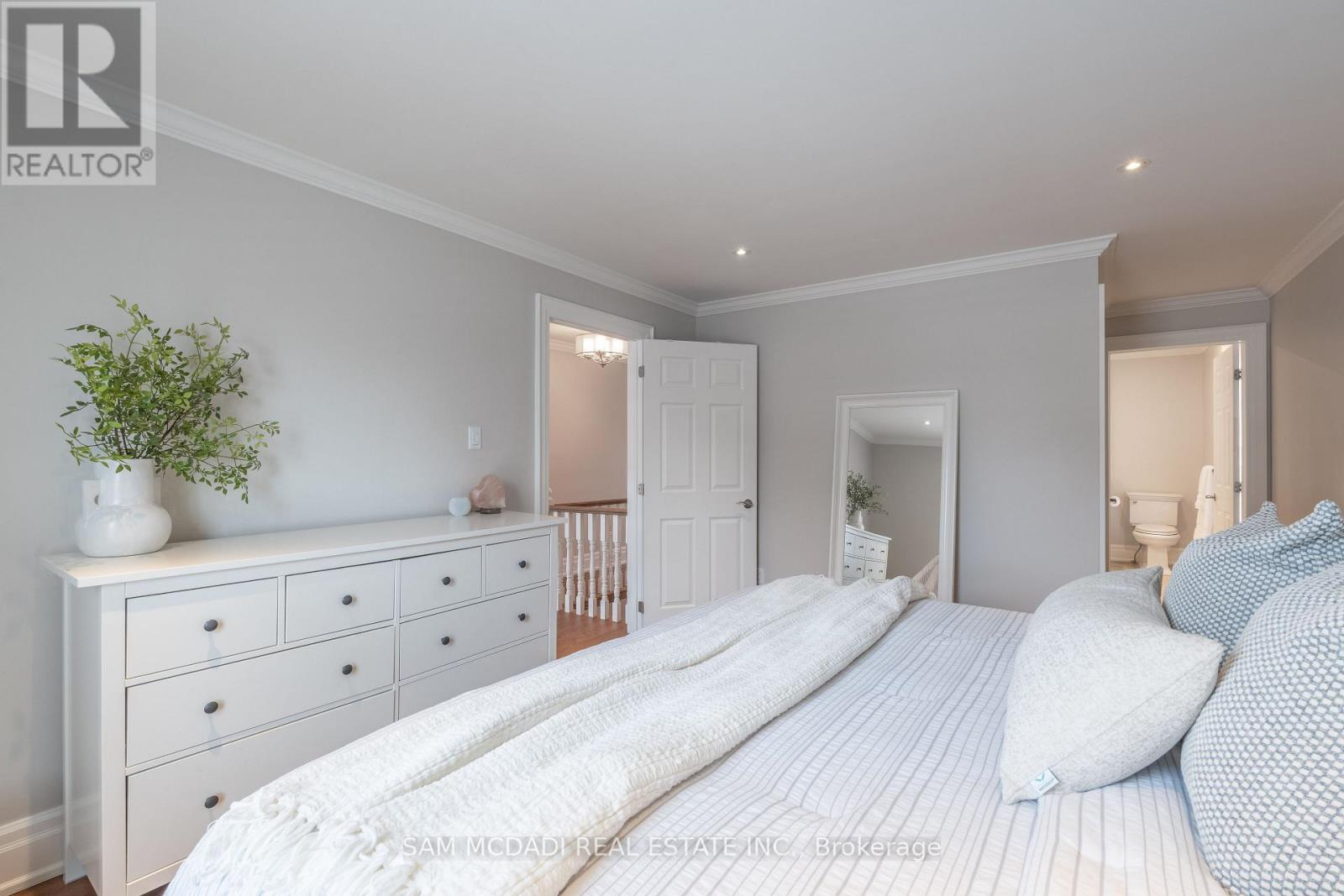 25 Victoria Street, Milton, Ontario  L9T 1S5 - Photo 18 - W12530960