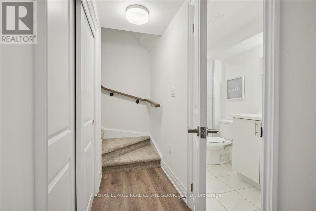 2180 Postmaster Drive, Oakville, Ontario  L6M 5T1 - Photo 32 - W12437859