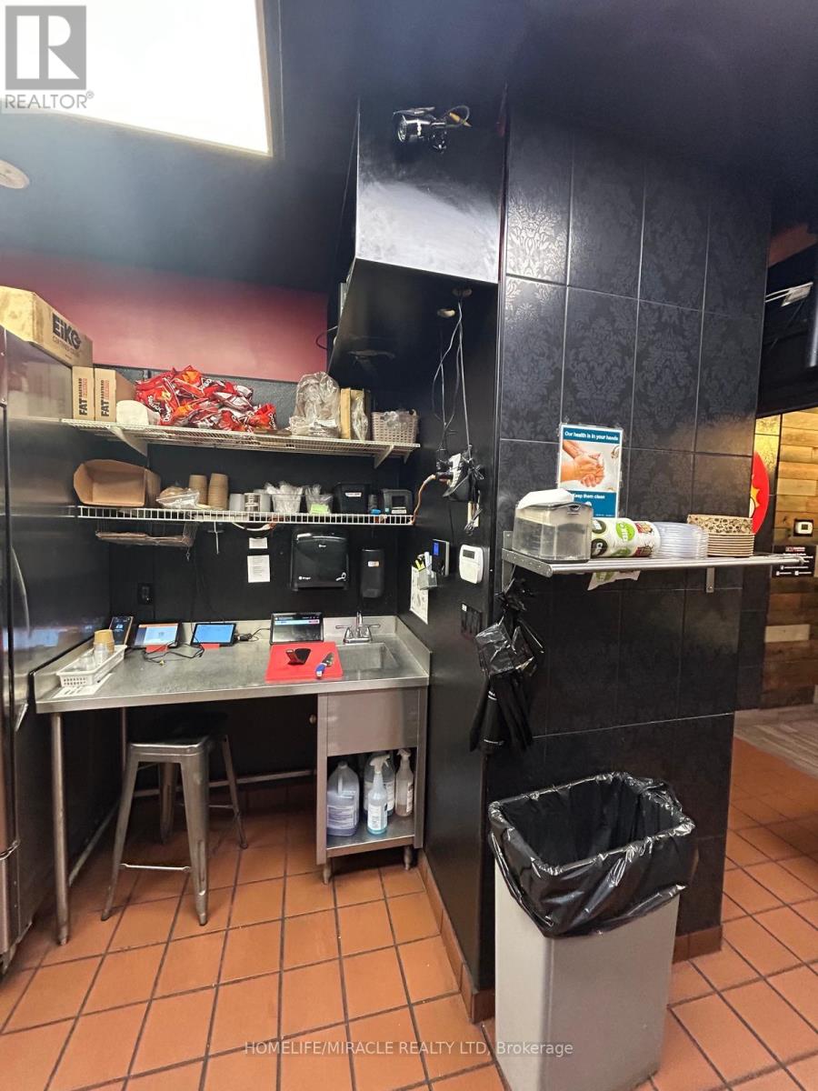 55 Macdonell Street, Guelph, Ontario  N1H 2Z4 - Photo 20 - X12530920