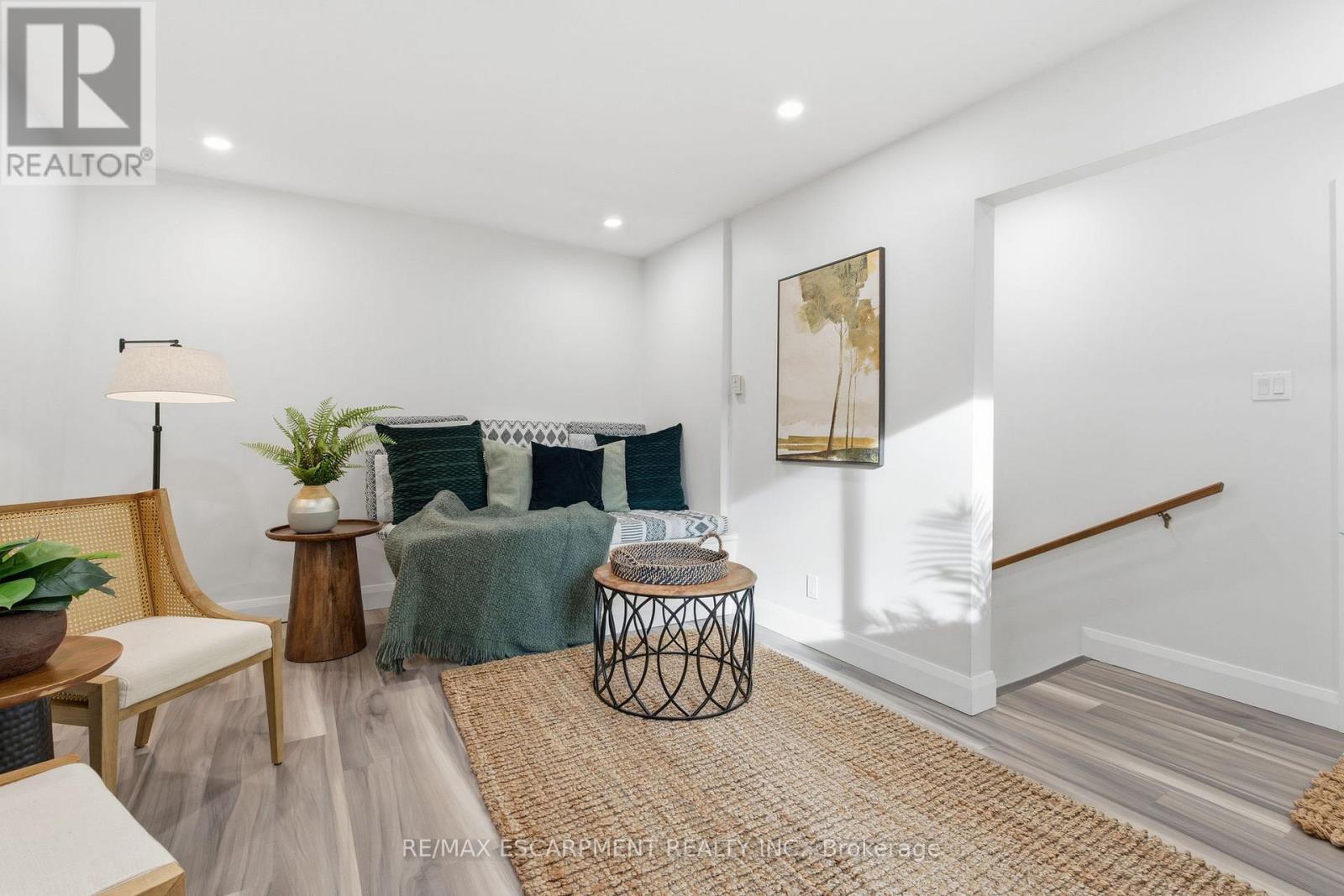 53 Livingston Avenue, Grimsby, Ontario  L3M 1L3 - Photo 32 - X12530922