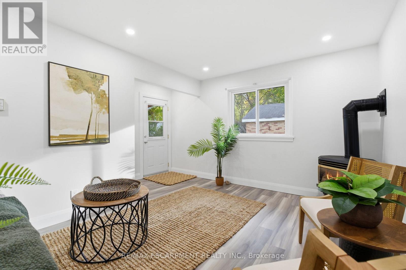 53 Livingston Avenue, Grimsby, Ontario  L3M 1L3 - Photo 33 - X12530922