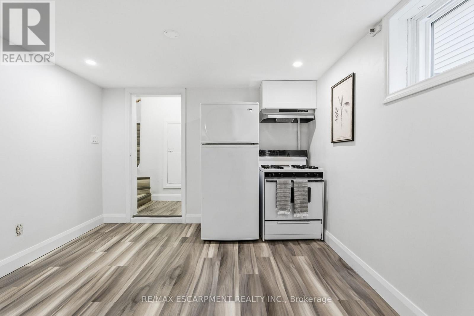 53 Livingston Avenue, Grimsby, Ontario  L3M 1L3 - Photo 35 - X12530922