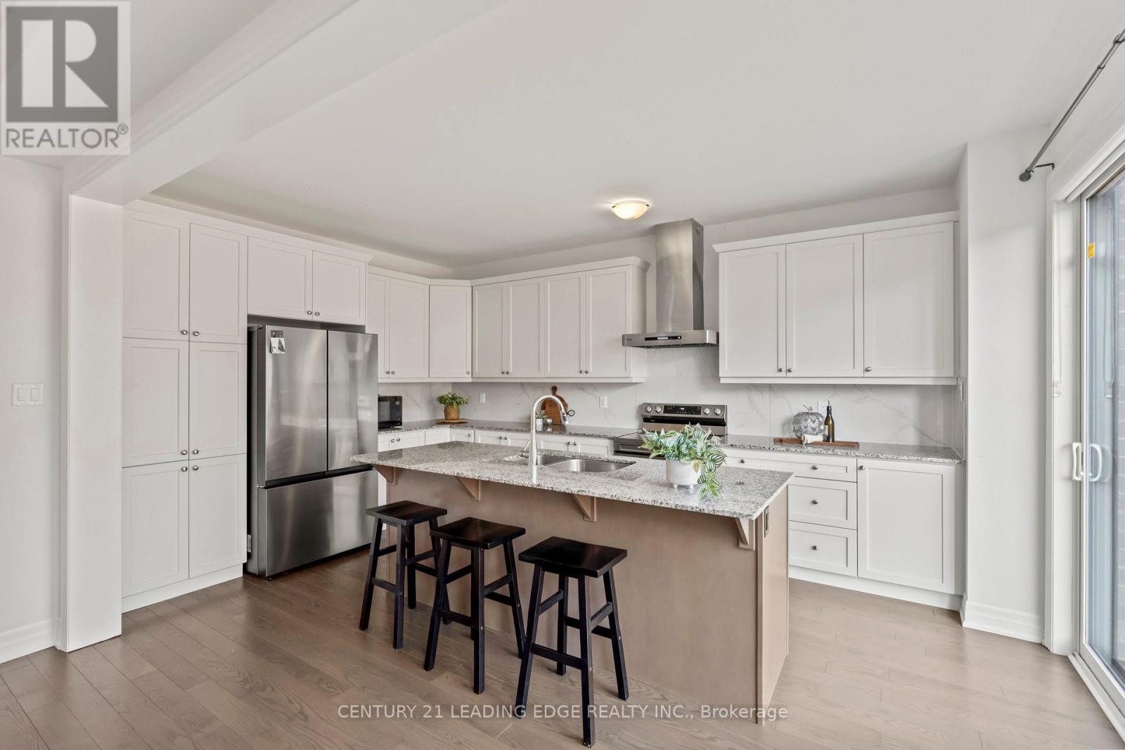 43 William Nador Street, Kitchener, Ontario  N2E 3X8 - Photo 11 - X12530958