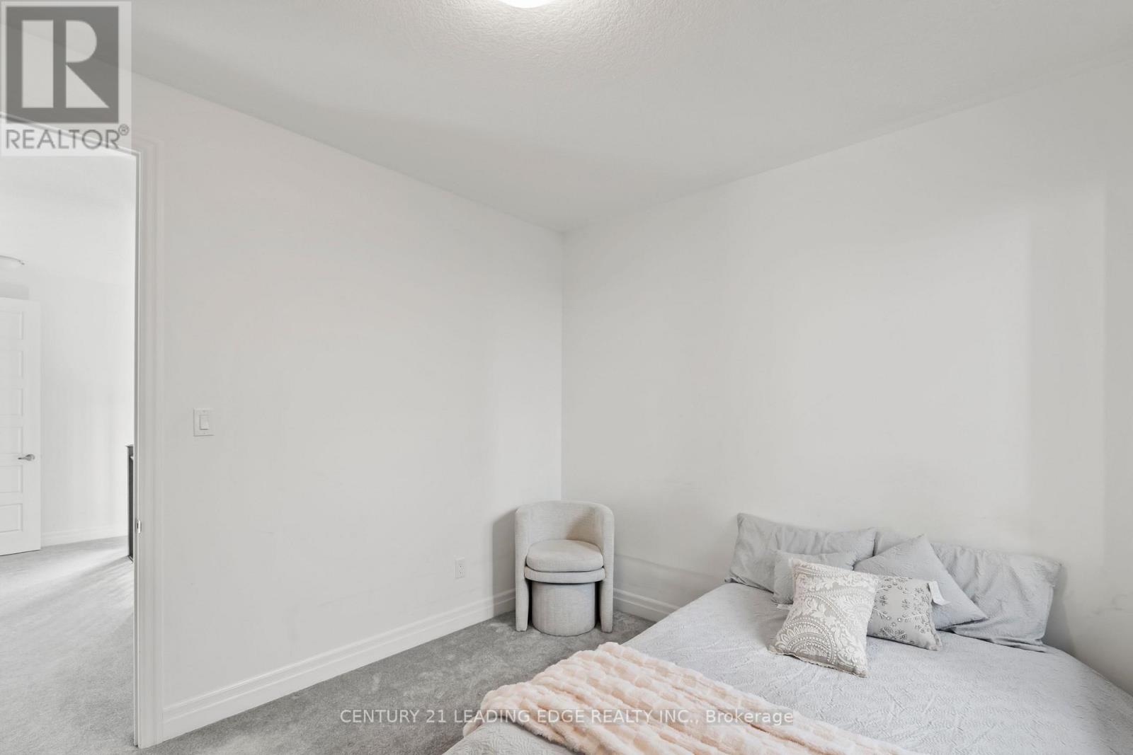 43 William Nador Street, Kitchener, Ontario  N2E 3X8 - Photo 37 - X12530958