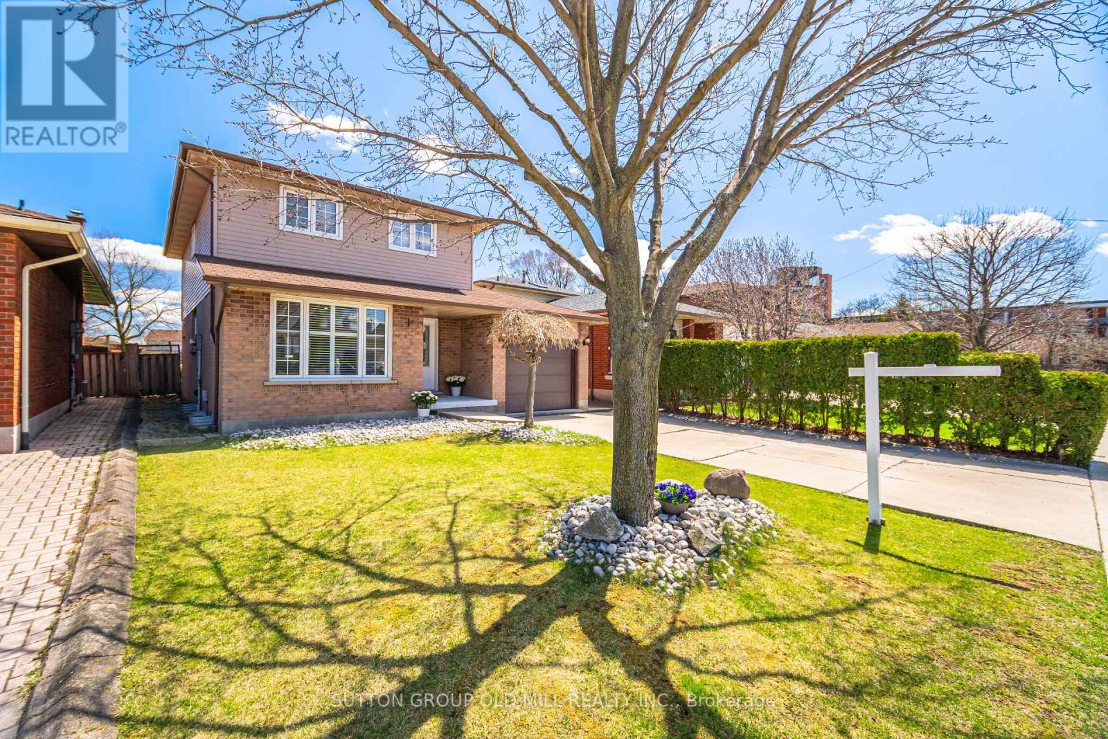 93 INDIAN CRESCENT, Hamilton, Ontario