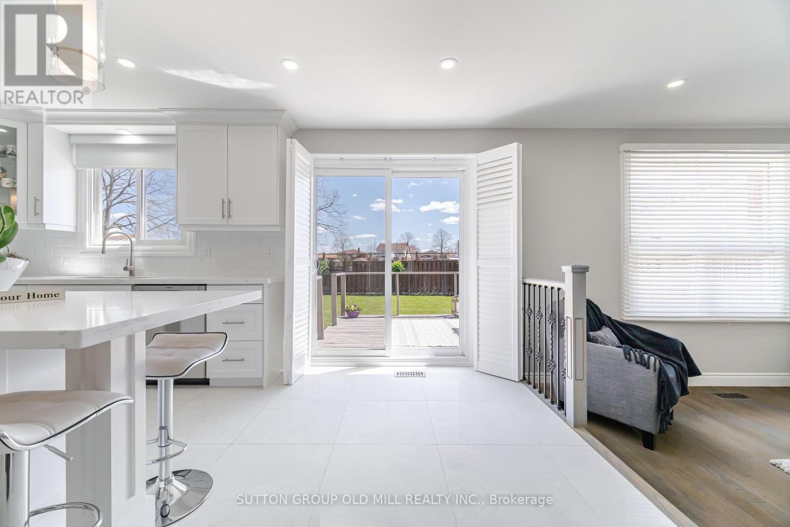 93 Indian Crescent, Hamilton, Ontario  L8V 4X4 - Photo 17 - X12530962