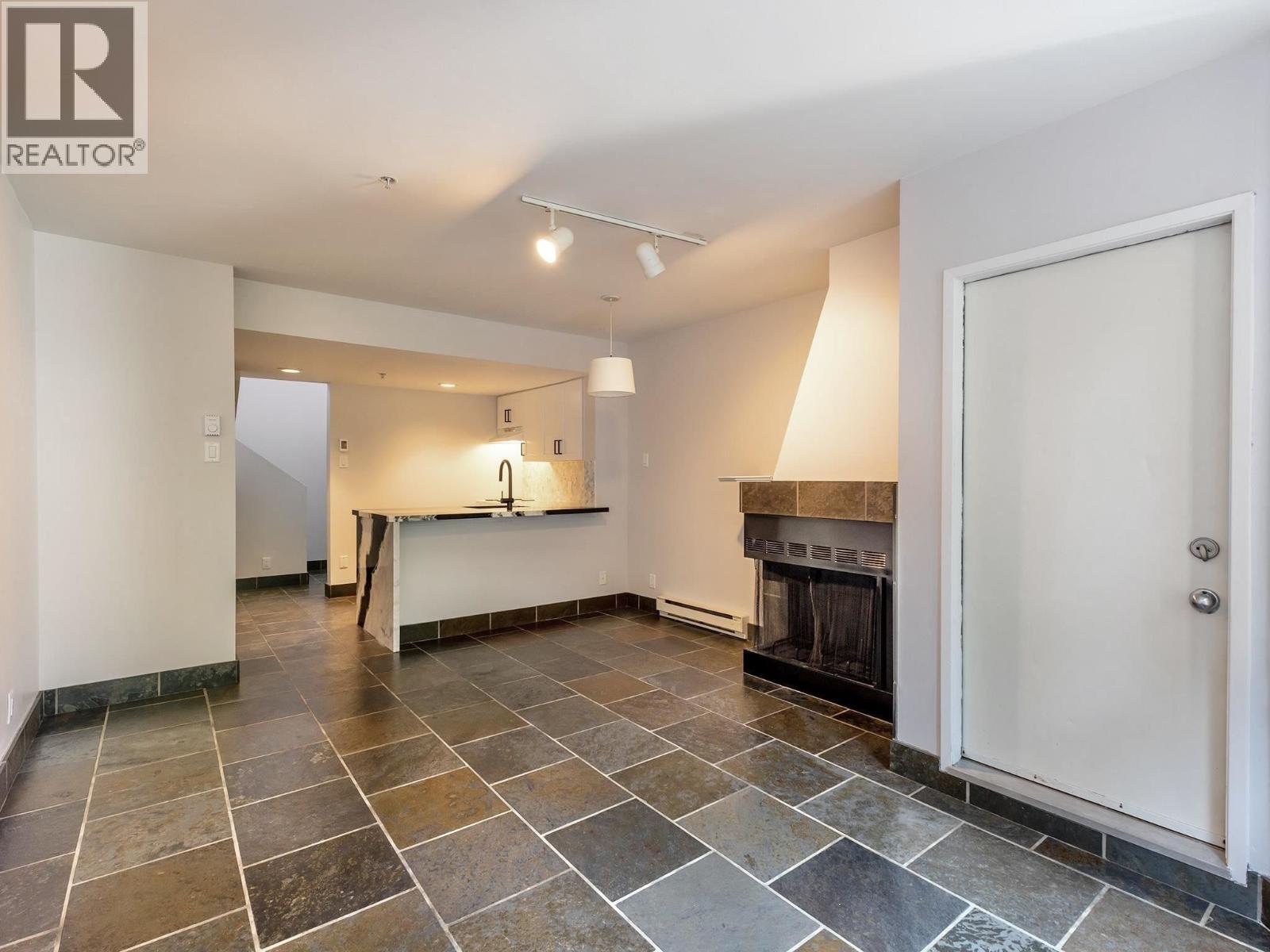 1 2101 Whistler Road, Whistler, British Columbia  V8E 0R3 - Photo 3 - R3066379