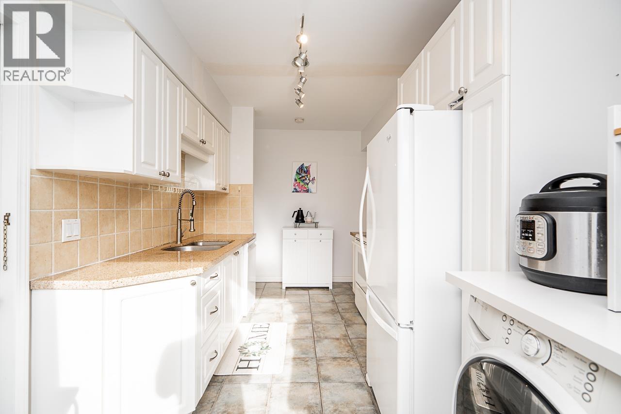 3738 Forest Street, Burnaby, British Columbia  V5G 1W6 - Photo 9 - R3066368