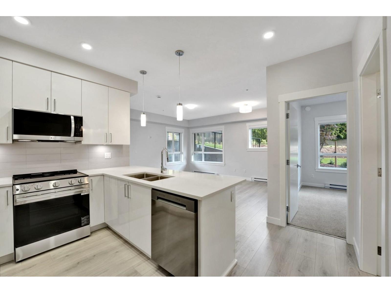 105 33886 Pine Street, Abbotsford, British Columbia  V0V 0V0 - Photo 6 - R3065022