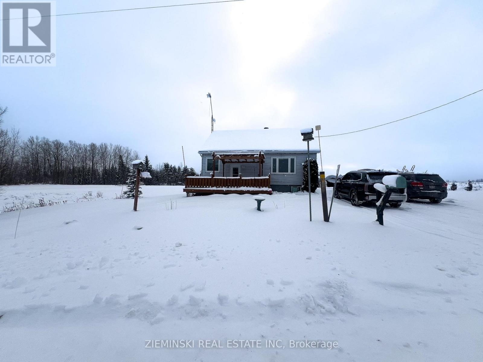 1119 Oil Tank Road, Iroquois Falls, Ontario  P0K 1G0 - Photo 2 - T12529308