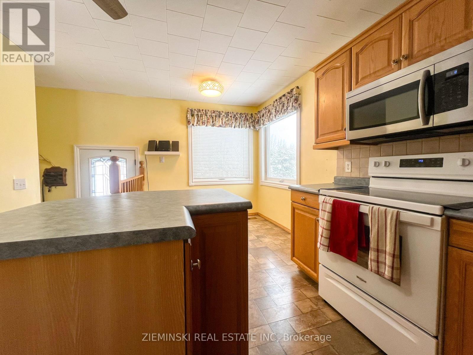 1119 Oil Tank Road, Iroquois Falls, Ontario  P0K 1G0 - Photo 5 - T12529308