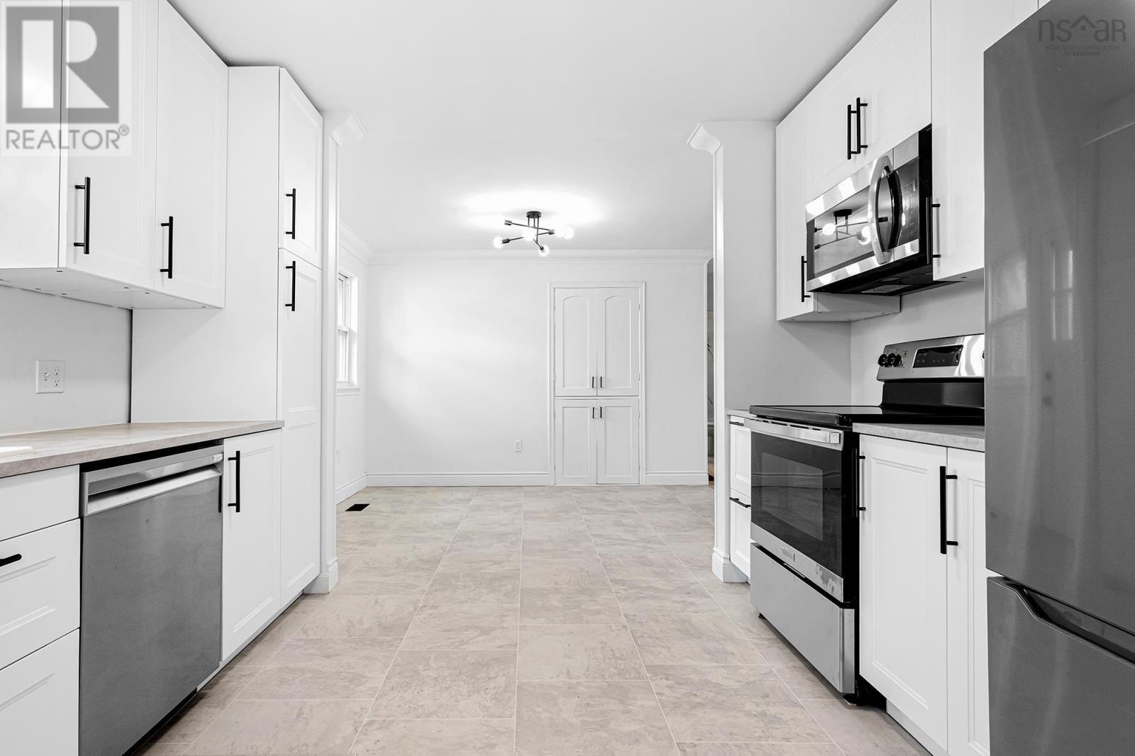 Property at 150 Evans Avenue image 5