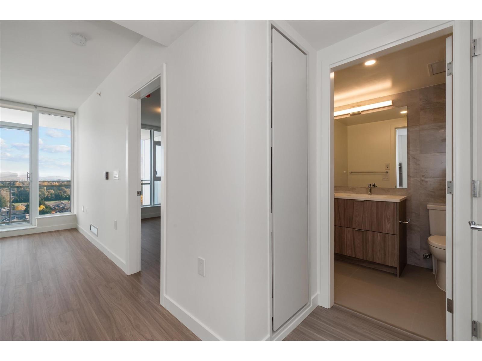 2312 13675 107a Avenue, Surrey, British Columbia  V3T 0X2 - Photo 3 - R3066406