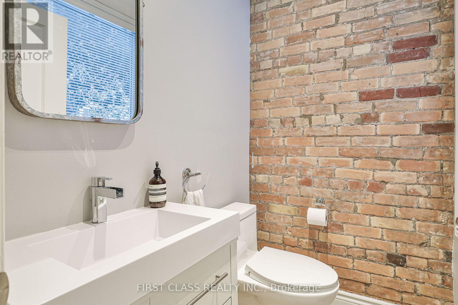 14 Herbert Avenue, Toronto, Ontario  M4L 3P9 - Photo 18 - E12530994