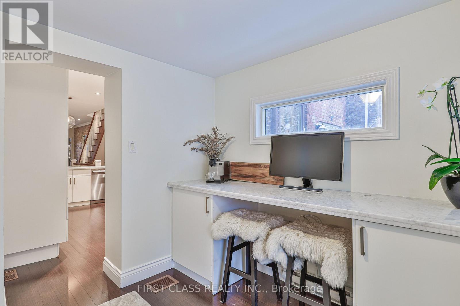 14 Herbert Avenue, Toronto, Ontario  M4L 3P9 - Photo 21 - E12530994