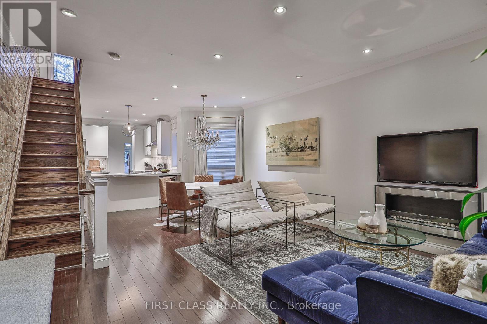 14 Herbert Avenue, Toronto, Ontario  M4L 3P9 - Photo 7 - E12530994