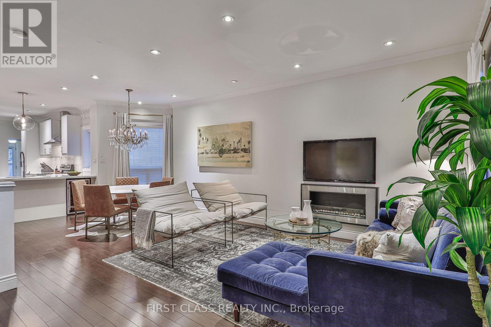 14 Herbert Avenue, Toronto, Ontario  M4L 3P9 - Photo 8 - E12530994