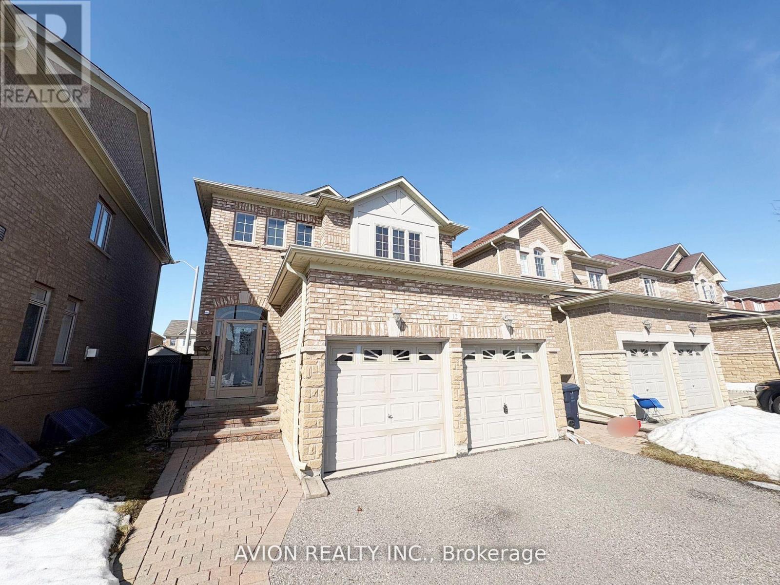 LOWER - 12 CASCADEN STREET, Toronto, Ontario