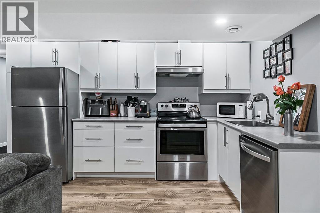 128 Queen Alexandra Close Se, Calgary, Alberta  T2J 3P8 - Photo 28 - A2262916