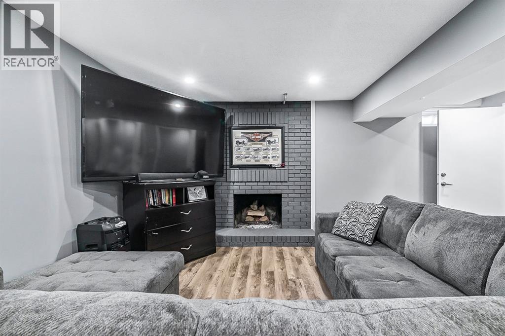 128 Queen Alexandra Close Se, Calgary, Alberta  T2J 3P8 - Photo 26 - A2262916