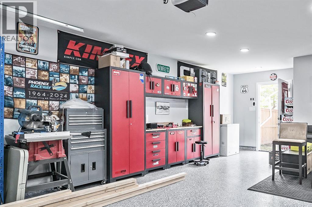 128 Queen Alexandra Close Se, Calgary, Alberta  T2J 3P8 - Photo 37 - A2262916