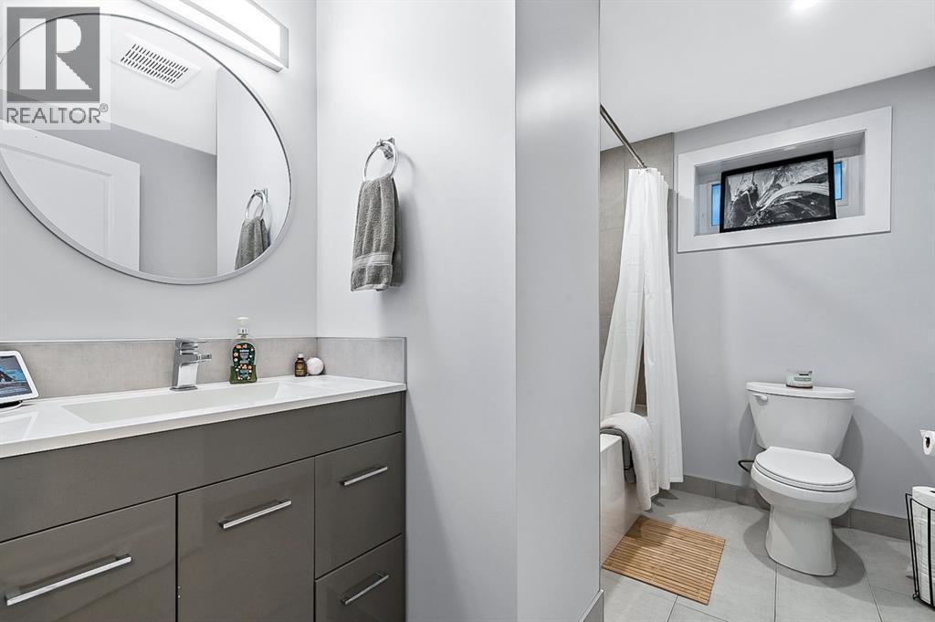 128 Queen Alexandra Close Se, Calgary, Alberta  T2J 3P8 - Photo 32 - A2262916