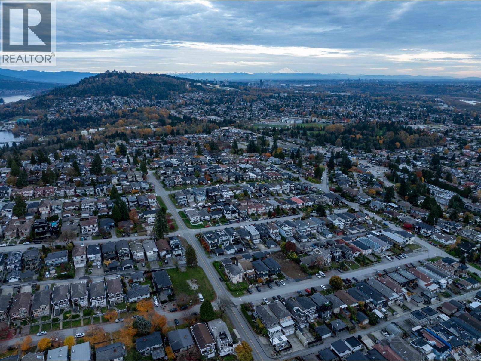 34 N Hythe Avenue, Burnaby, British Columbia  V5B 1G4 - Photo 13 - R3065541