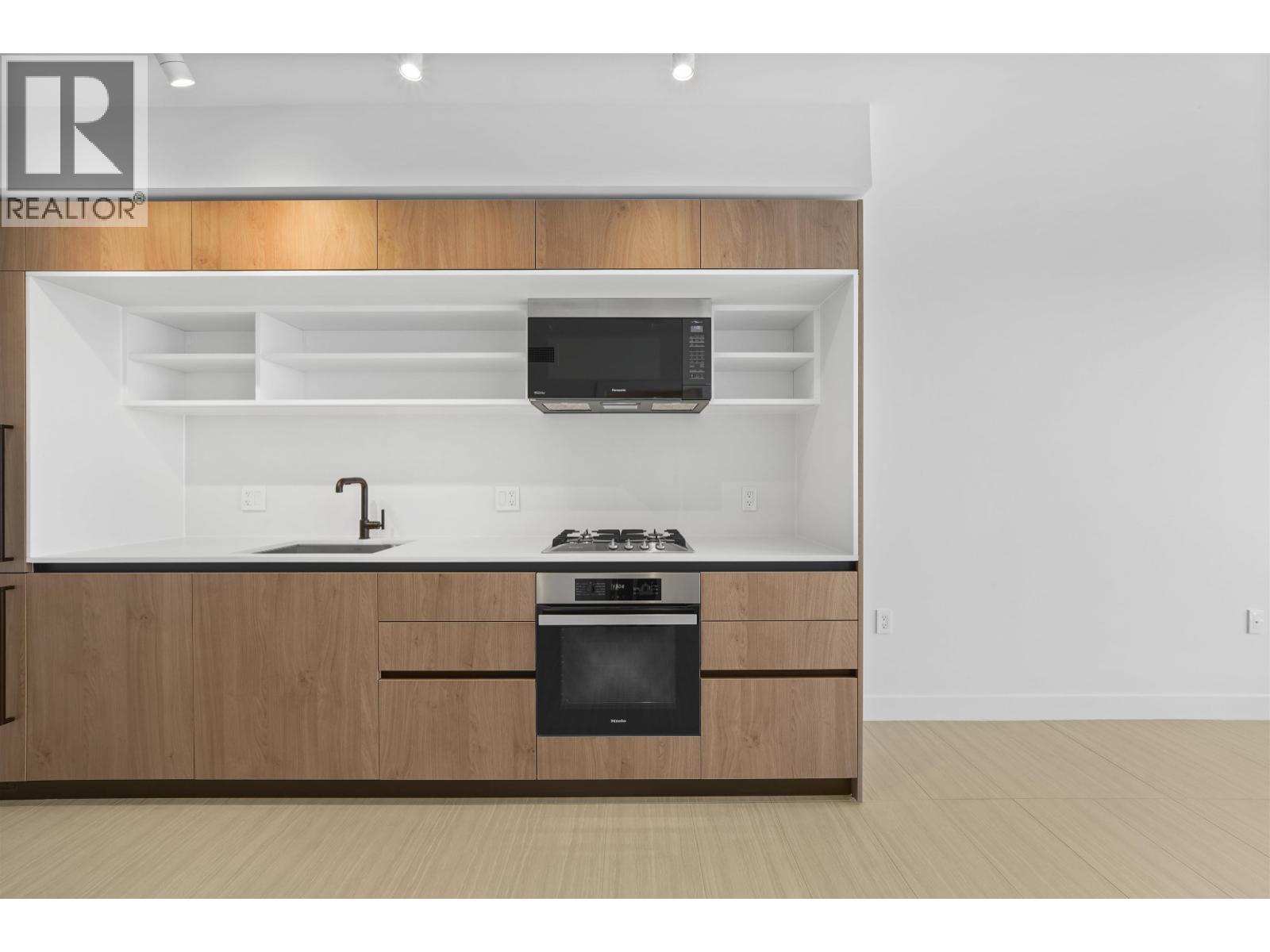 1402 5058 Joyce Street, Vancouver, British Columbia  V5R 0J9 - Photo 2 - R3066198