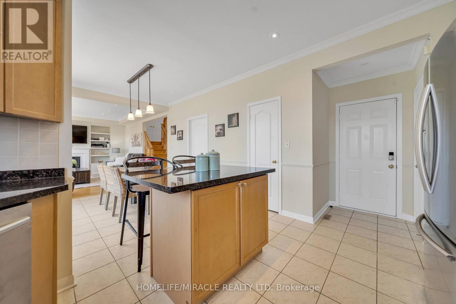 13 Bonavista Drive, Brampton, Ontario  L6X 0N2 - Photo 21 - W12530988