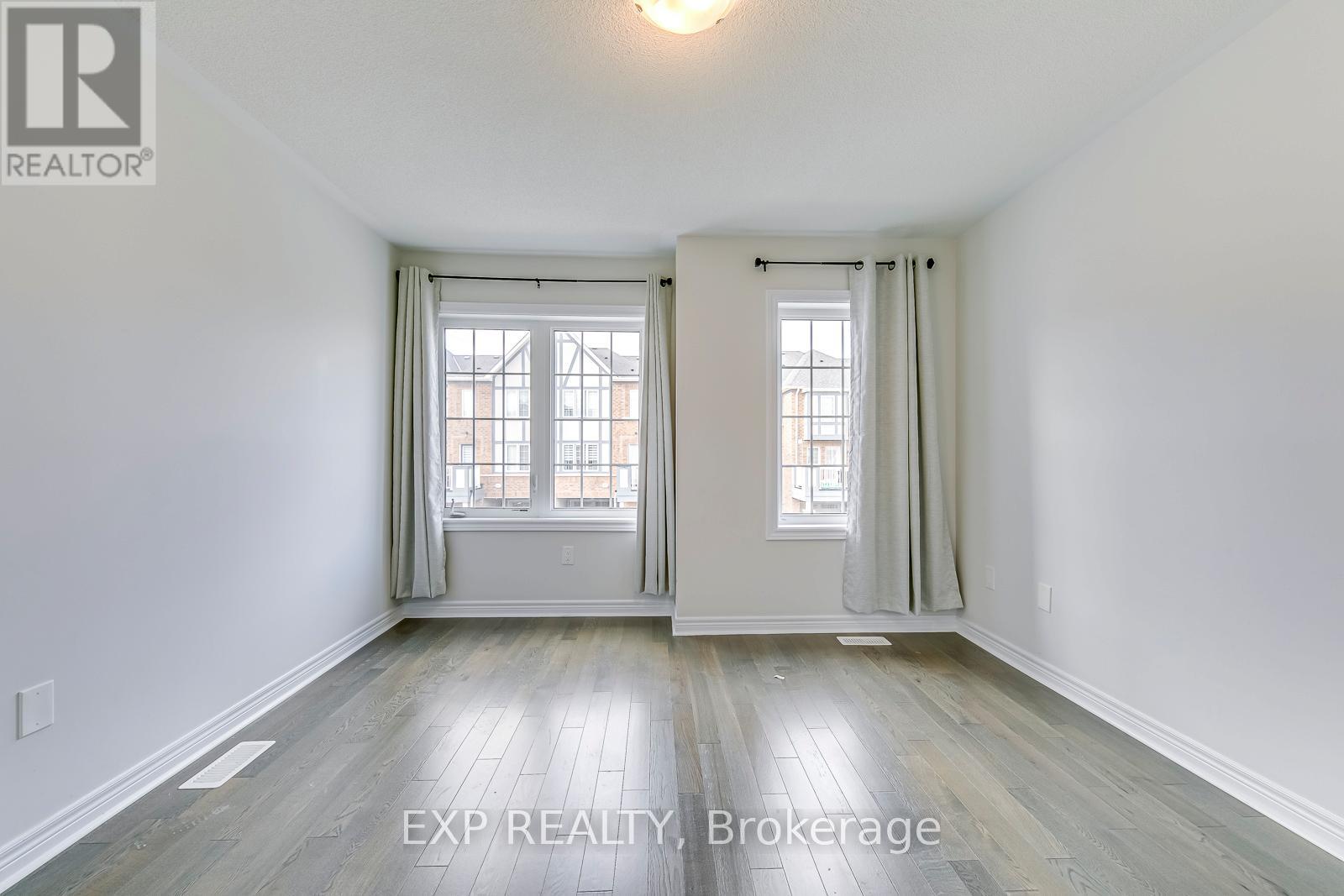 142 Toucan Trail, Oakville, Ontario  L6H 0Y2 - Photo 35 - W12531002