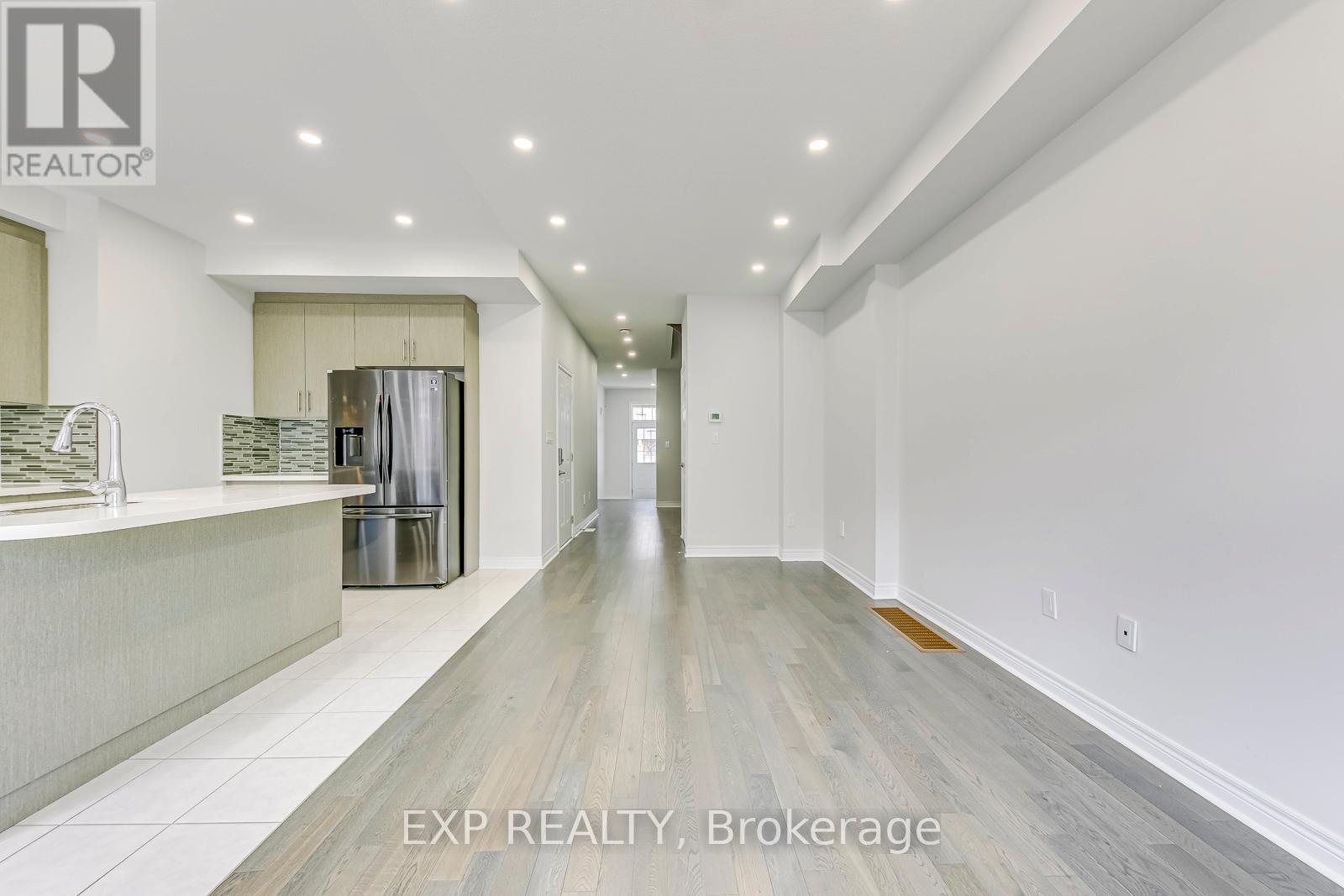 142 Toucan Trail, Oakville, Ontario  L6H 0Y2 - Photo 8 - W12531002