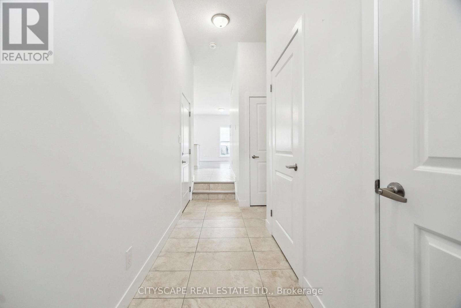 B3 - 439 Athlone Avenue, Woodstock, Ontario  N4V 0C8 - Photo 6 - X12530990