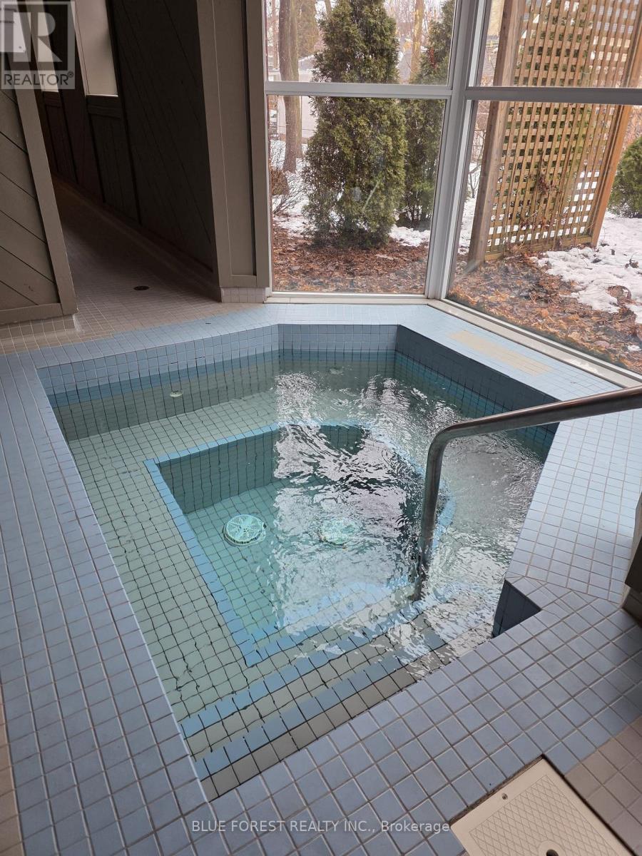 Photo 13 of 16 for 611 - 600 Talbot Street