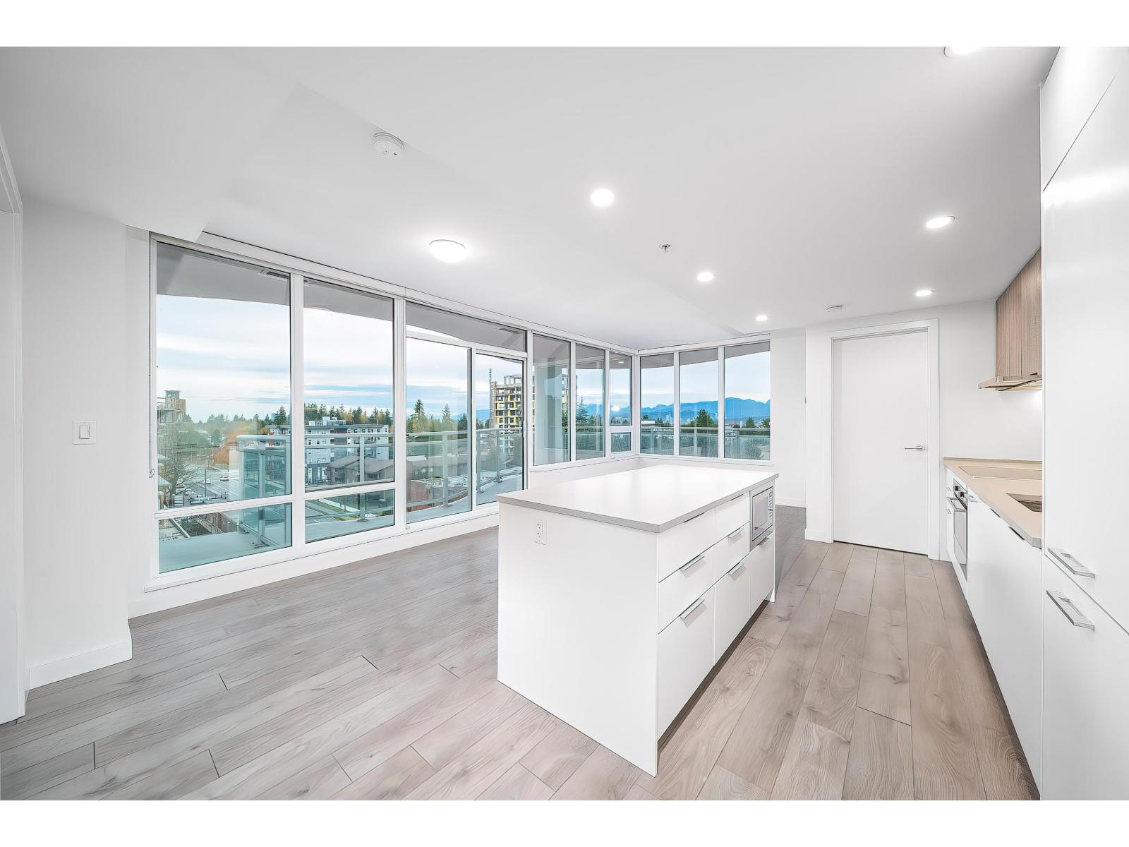 801 13318 104 Avenue, Surrey, British Columbia V3T 0R2 - Photo 6 - R3066421