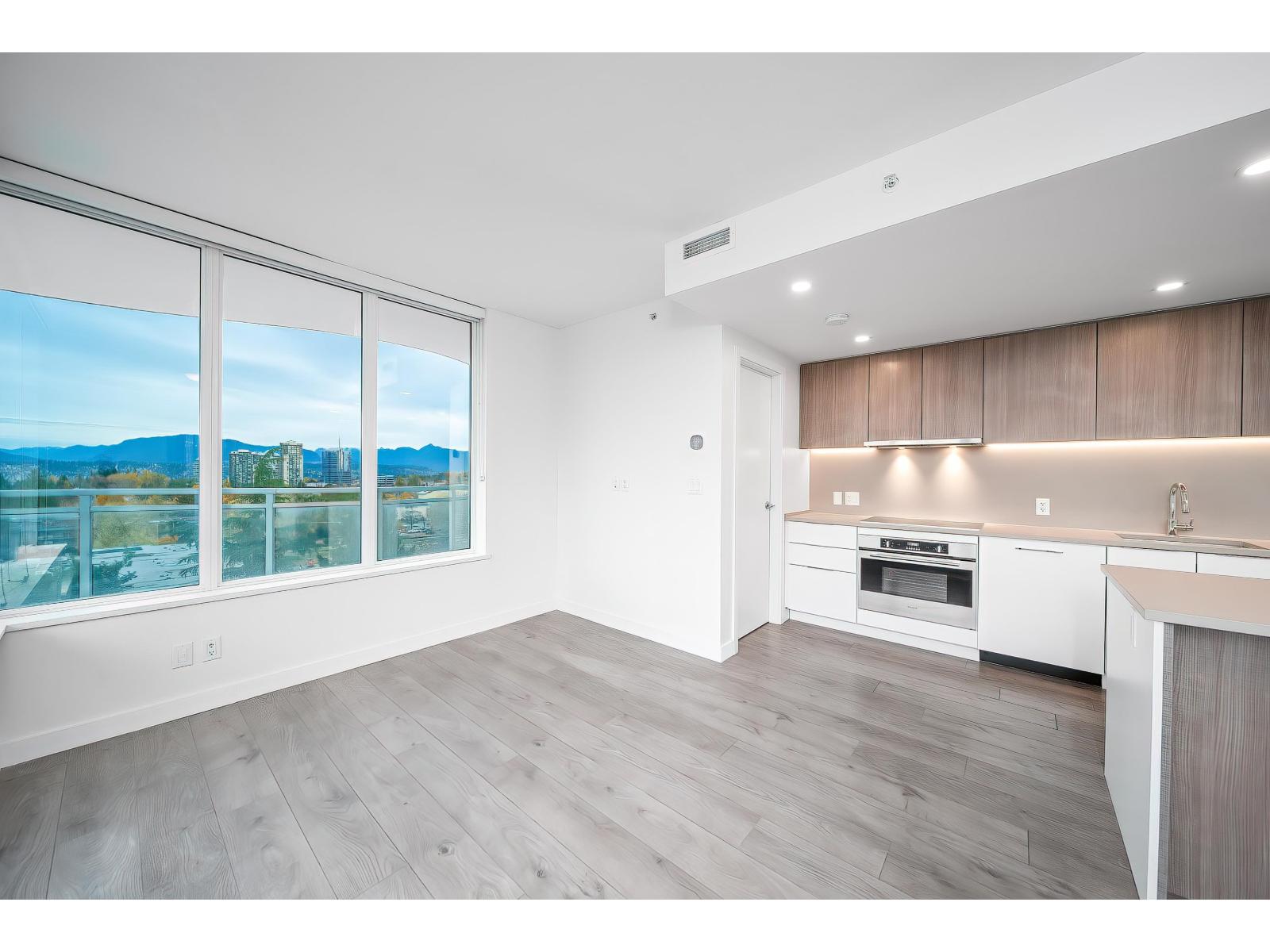 801 13318 104 Avenue, Surrey, British Columbia V3T 0R2 - Photo 14 - R3066421