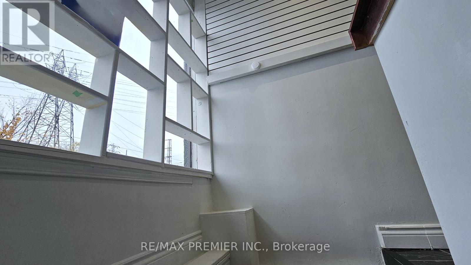 101 - 1643 St Clair Avenue W, Toronto, Ontario  M6N 1H7 - Photo 6 - W12503974