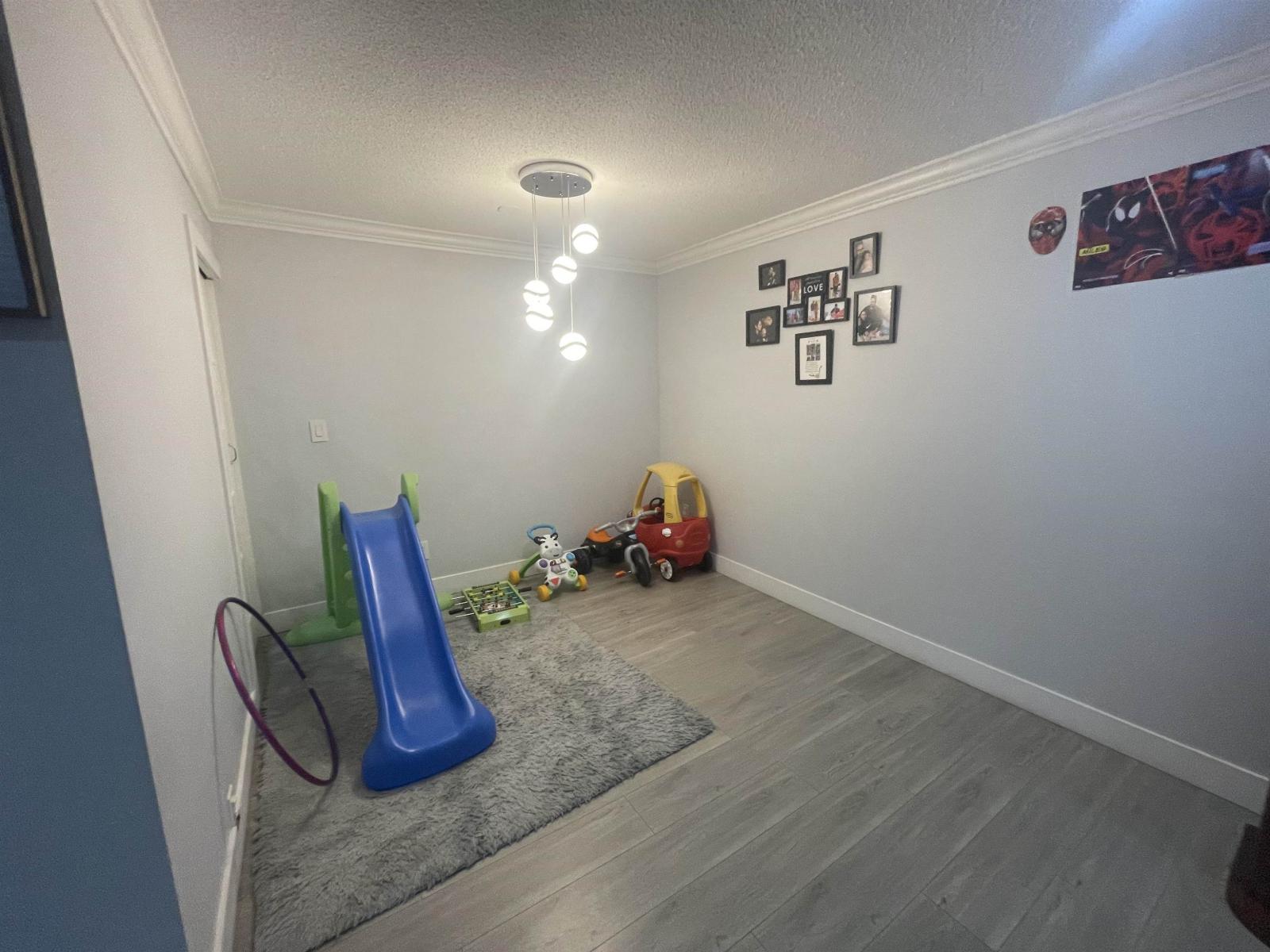 15077 86b Avenue, Surrey, British Columbia  V3S 4V3 - Photo 7 - R3065982