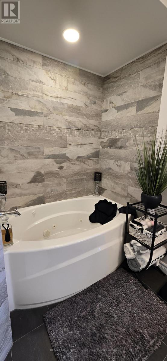 160 Whitney Avenue, North Bay, Ontario  P1A 1Z2 - Photo 29 - X12528944