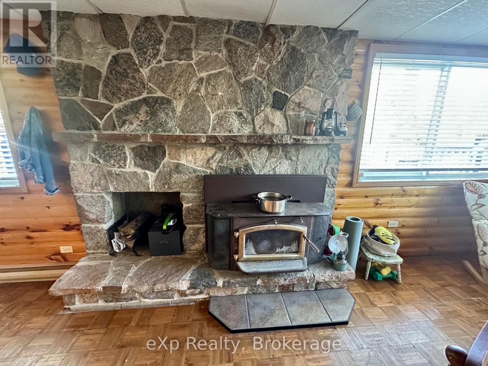 249 River Drive, Burk's Falls, Ontario  P0A 1C0 - Photo 12 - X12531032