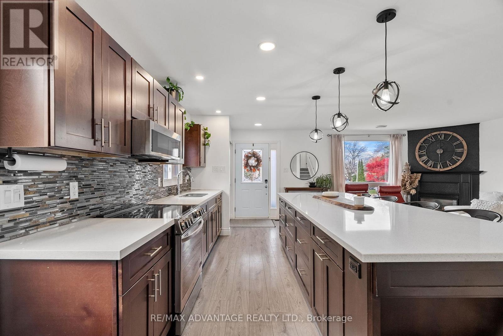 28 Sundridge Court, London South, Ontario  N5Z 4R5 - Photo 4 - X12529832