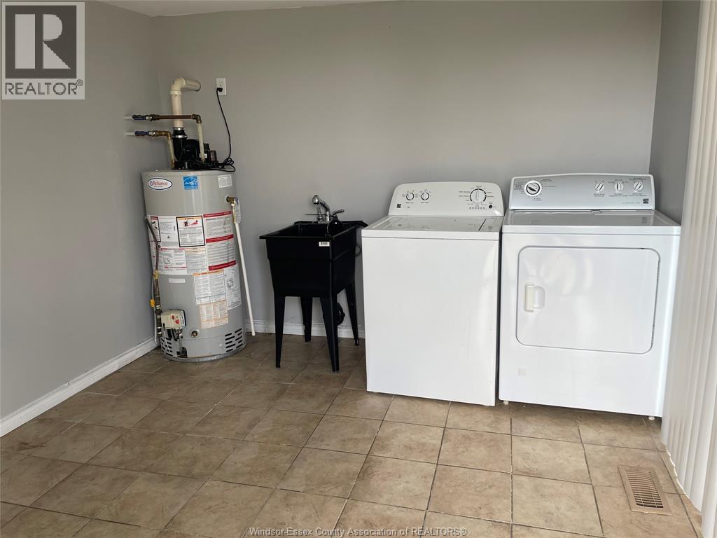 3832 11th Concession Road, Tecumseh, Ontario  N0R 1K0 - Photo 11 - 25028448