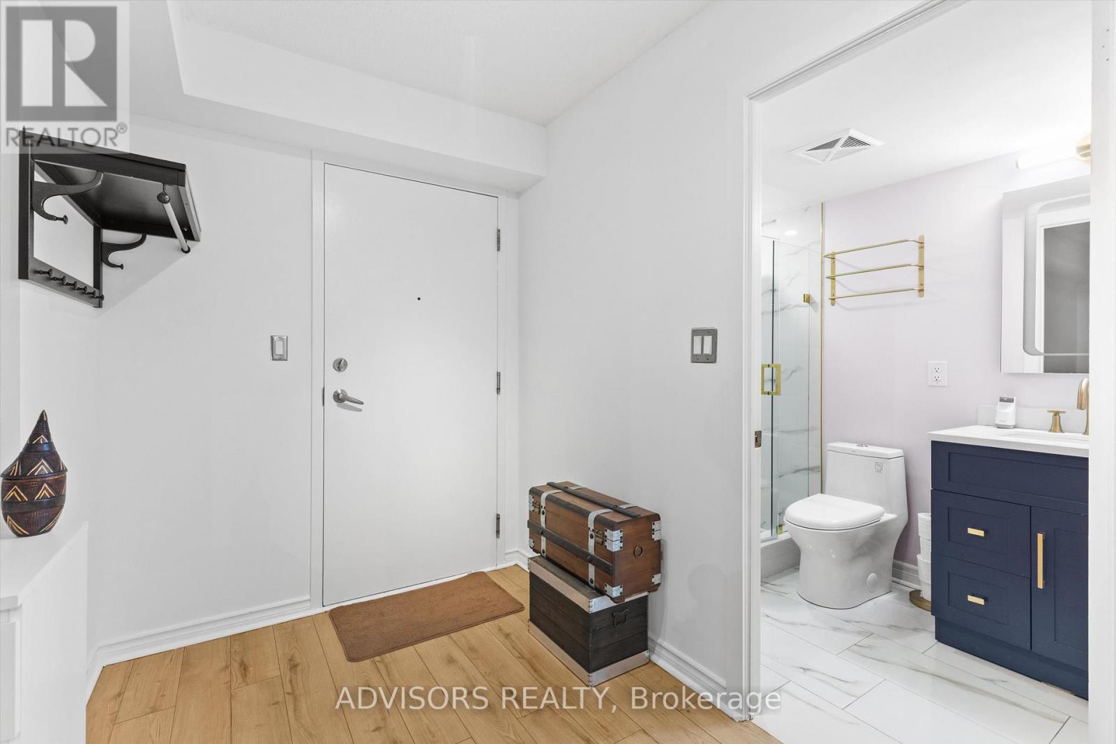 303 - 801 Sheppard Avenue W, Toronto, Ontario  M3H 2T3 - Photo 3 - C12531066
