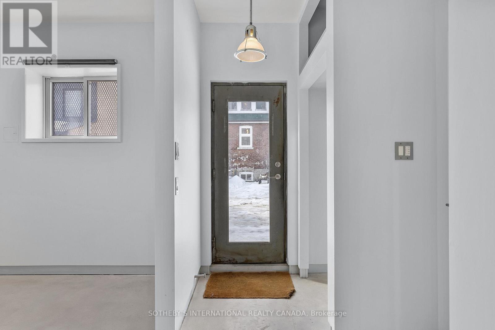 Lane - 301 Euclid Avenue, Toronto, Ontario  M6J 2K1 - Photo 2 - C12531112