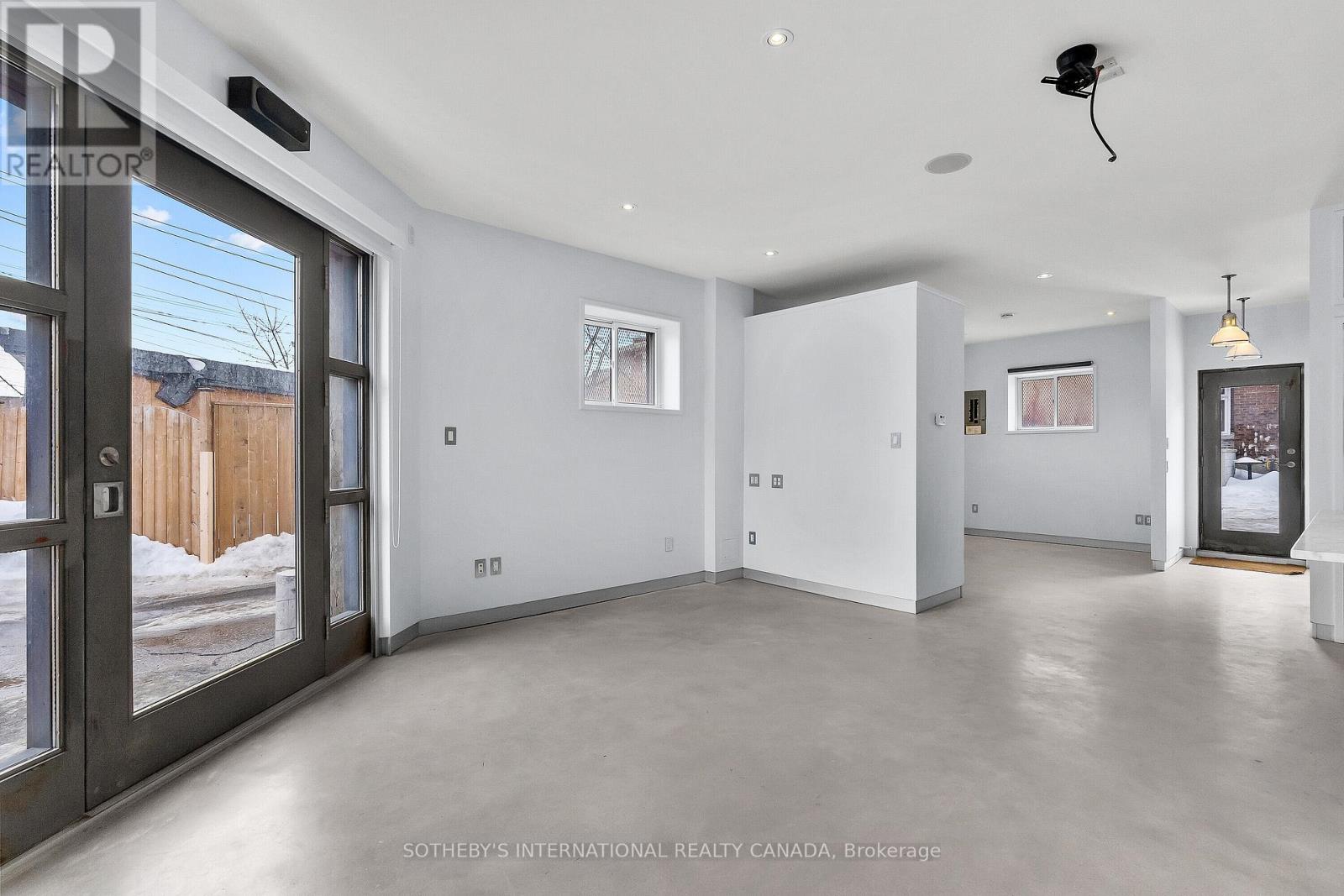 Lane - 301 Euclid Avenue, Toronto, Ontario  M6J 2K1 - Photo 7 - C12531112