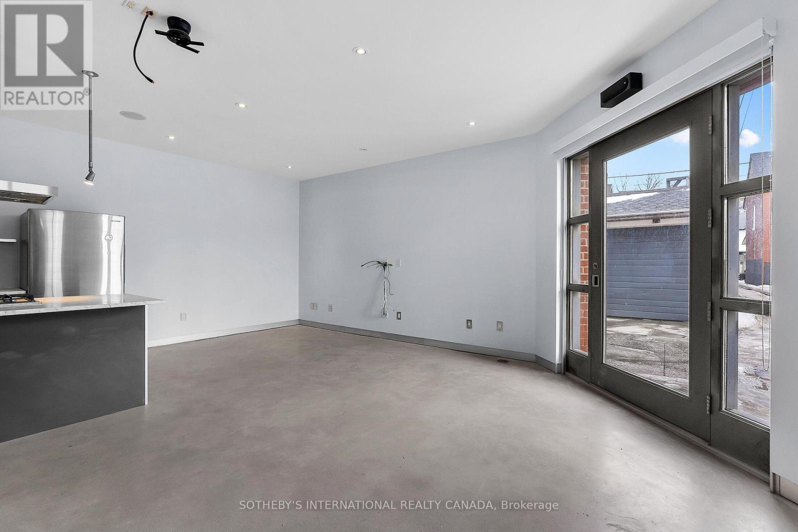 Lane - 301 Euclid Avenue, Toronto, Ontario  M6J 2K1 - Photo 9 - C12531112